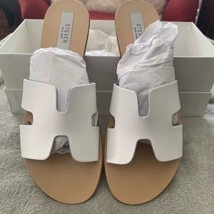Steve Madden Greece Slides
